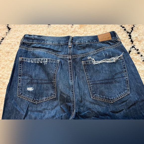 American Eagle skater jeans w/ snap leg embellishment. Size 8R rigid denim NWOT - Picture 7 of 10